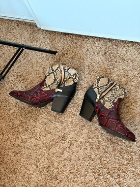 Shoe Dazzle Red & Cream Snakeskin Block Heel Ankle Boots